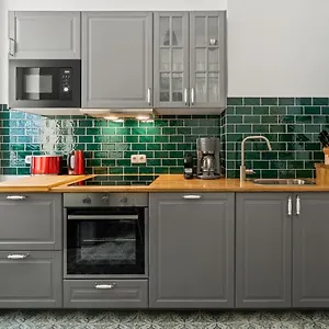 The Tieckstr Loft For Up To 7 People With 2 Bathrooms Apartment Berlin