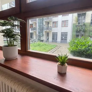Modern L Netflix L Fast Wifi L Xbox Apartment Berlin